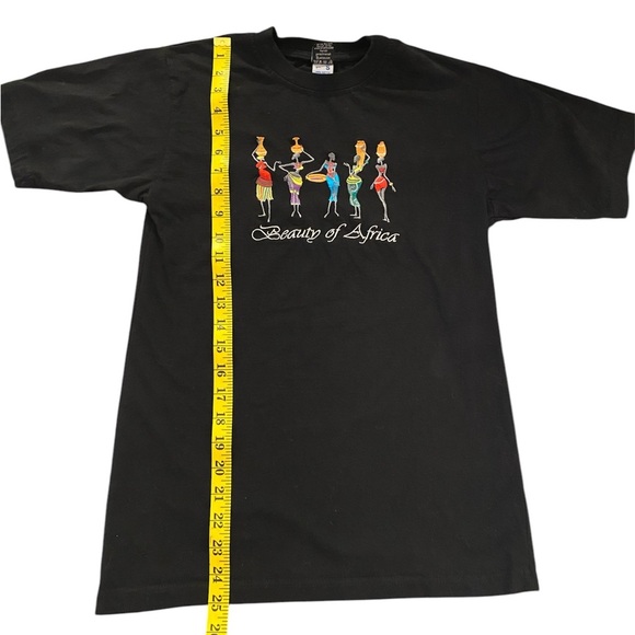 Beauty of Africa Colorful Tee 90s Style - Picture 2 of 6